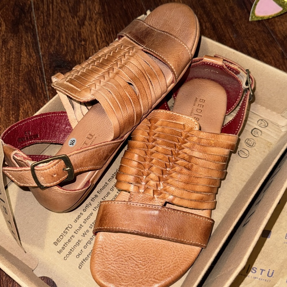 bed stu sandals ingrit tan rustic color
